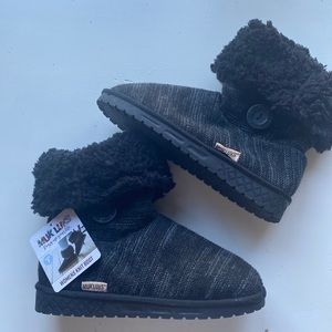 Muk Luks Women's Angel Faux Fur Lined Side Button Knit Boots BLack/Grey Size 7